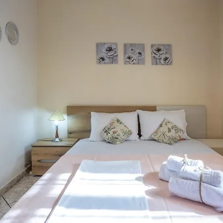 Platanus Retreat بيت للعطل Elaiokhorion
